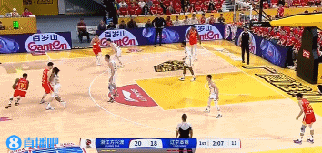 一回合5分！孙铭徽上篮2+0&比Too Small 纳纳利迎着鄢手骐进三分