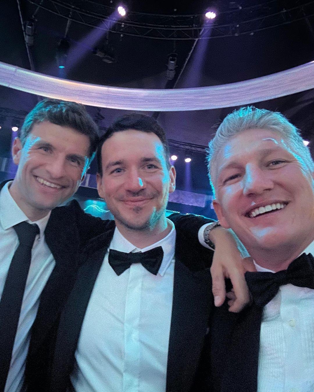 一个时代的结束❤️小猪祝福穆勒:无论场上场下许多人都会想念你