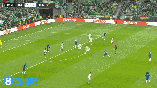 表现活跃！安东尼快速反击上演边路1v2