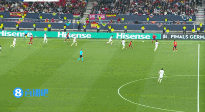 法国被打花！佩德里破门再入一球，西班牙2分钟2球