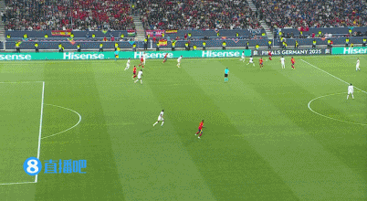 法国被打花！佩德里破门再入一球，西班牙2分钟2球